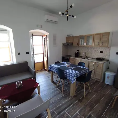 דירה Giorgina's House: Aegean View סימי